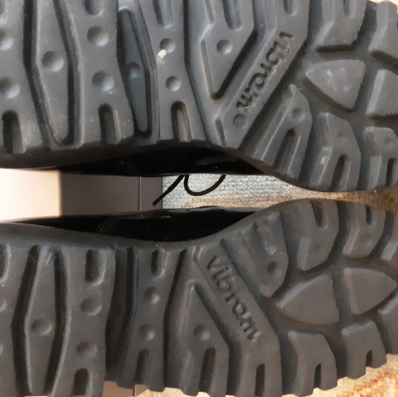 Paul Green patent leather lace loafer vibram lug sole - Picture 5 of 9